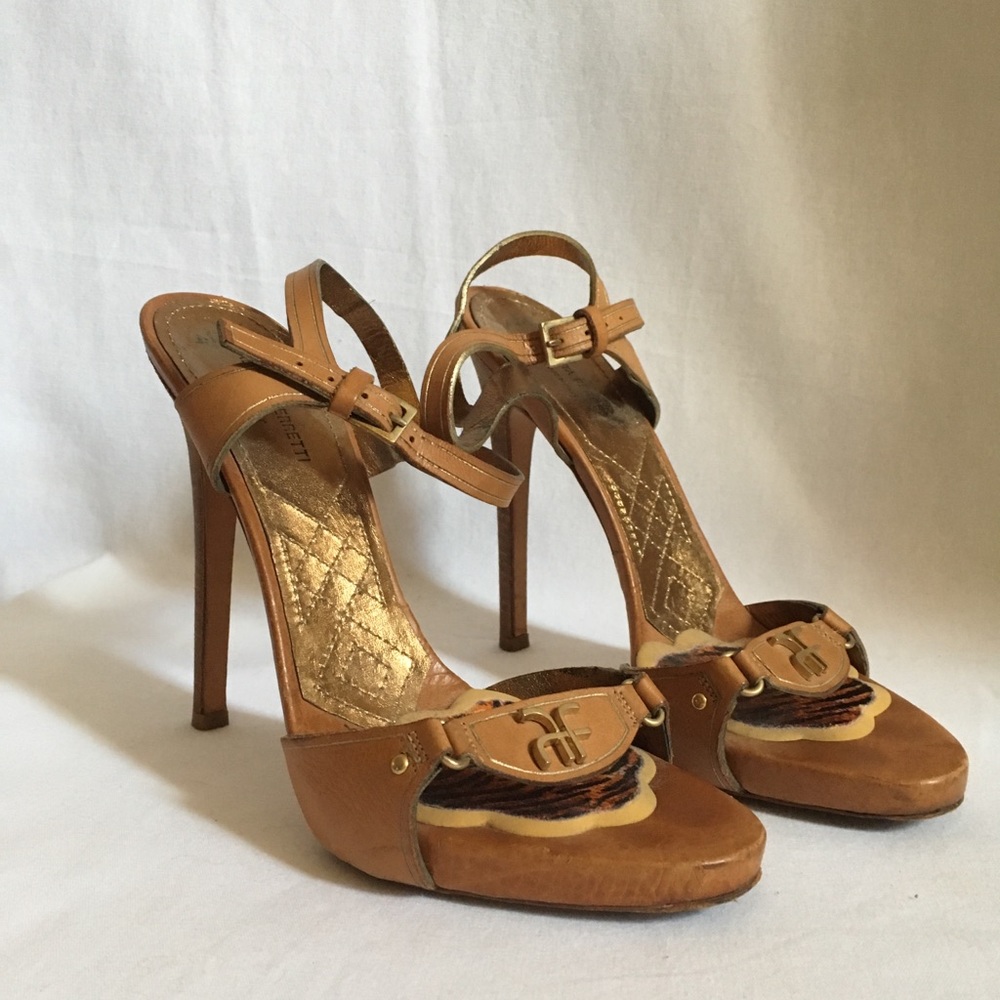 Alberta Ferretti Tan Sandal W/ Ankle Strap sz 37